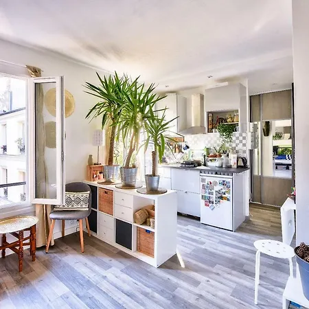 Bright Studio Of 30m² - 20 Apartment *